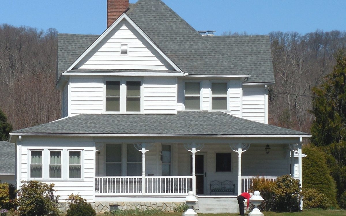 A detached house seen from the street